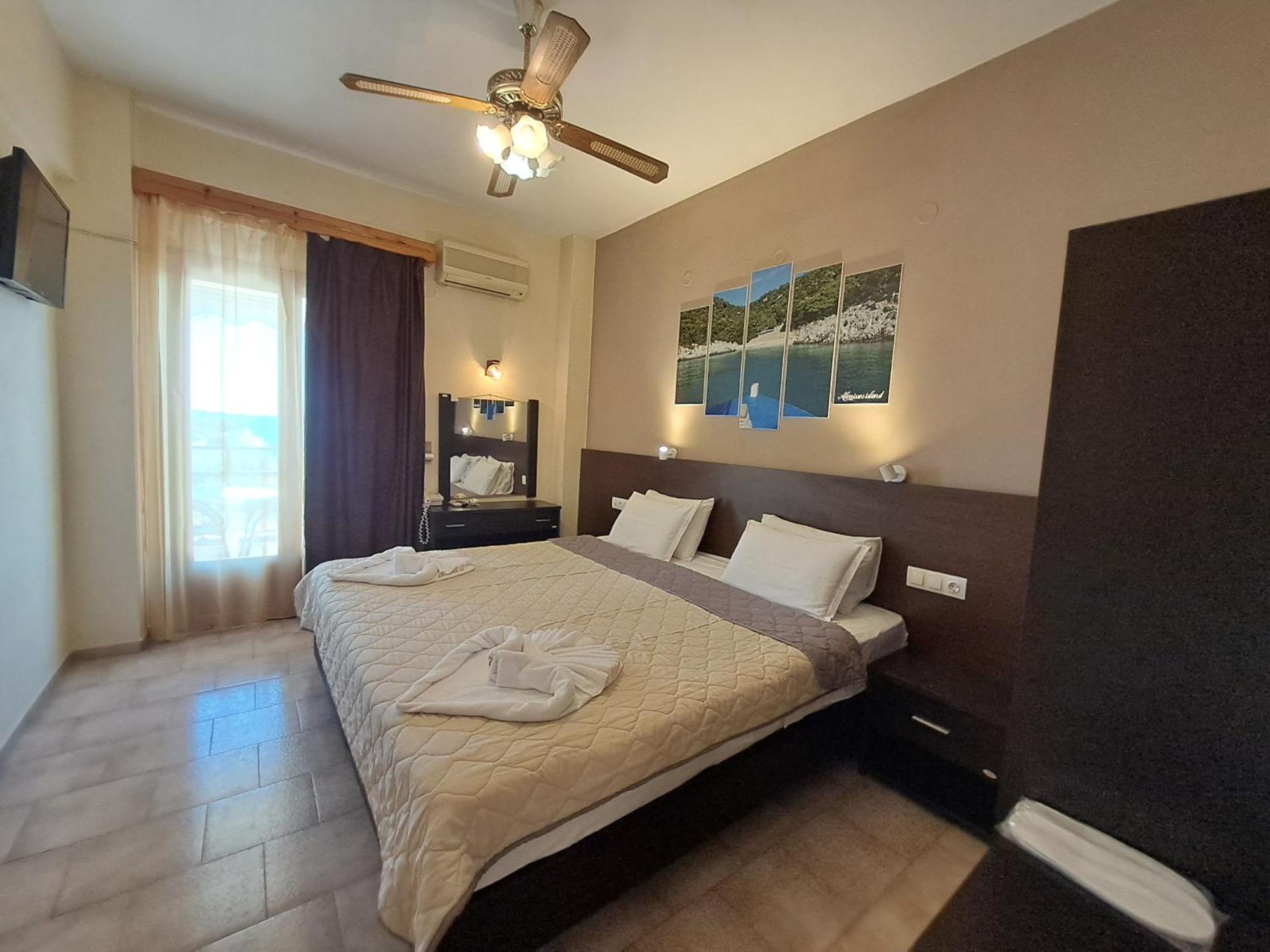 Gorgona Hotel Патитири Экстерьер фото